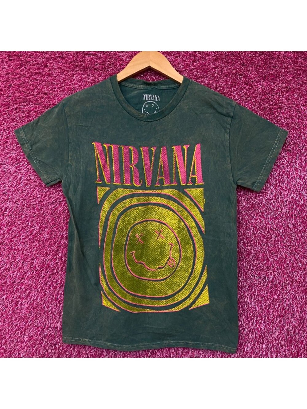 Nirvana Nevermind Album Dead Smiley Face Logo T-Shirt Small